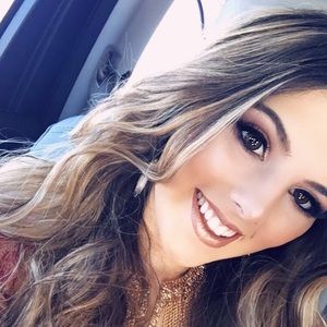 Meet your Posher, Laurlauren